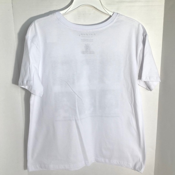 FRIENDS Class of 2004 Graphic T-Shirt - Picture 4 of 4